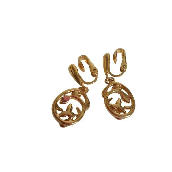 Vintage 1980s Trifari clip on earrings pear gold costume jewelry floral - Picture 2 of 3